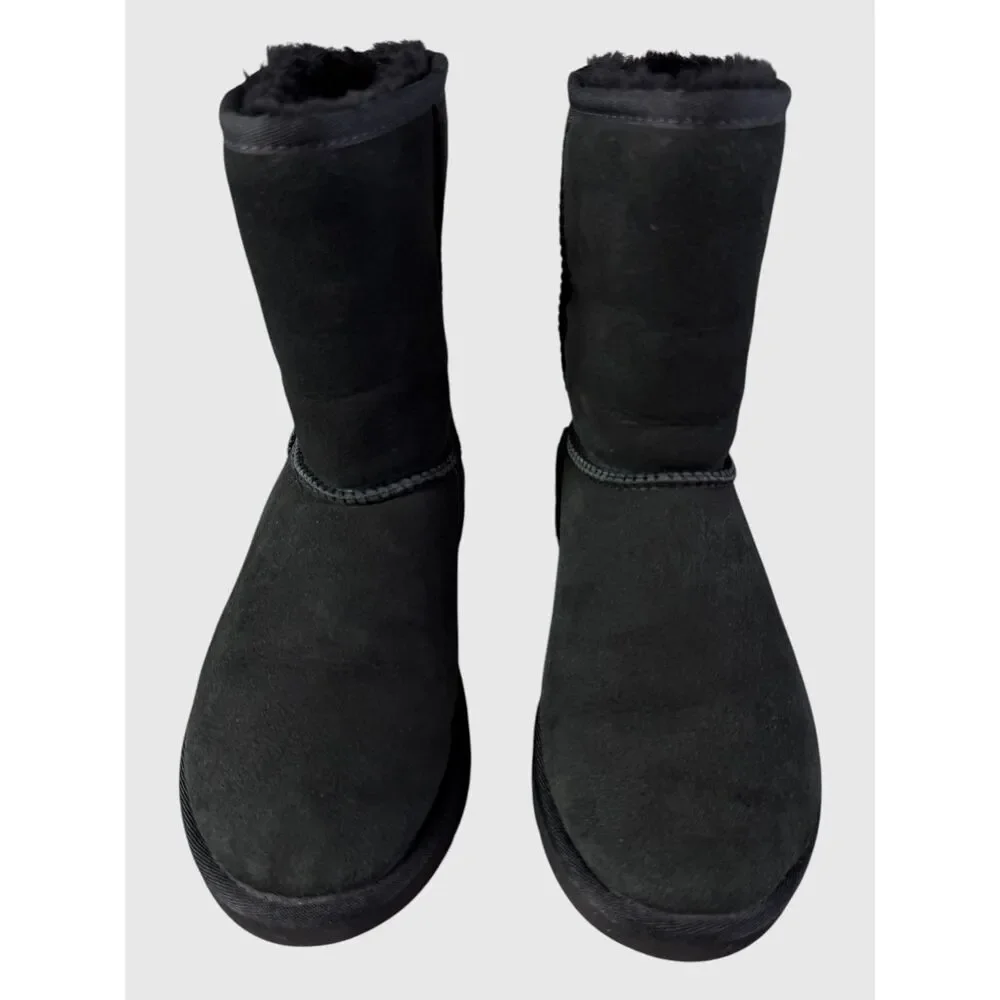 UGG Australia Classic II Black Sheepskin Winter Boots Girls Size 3